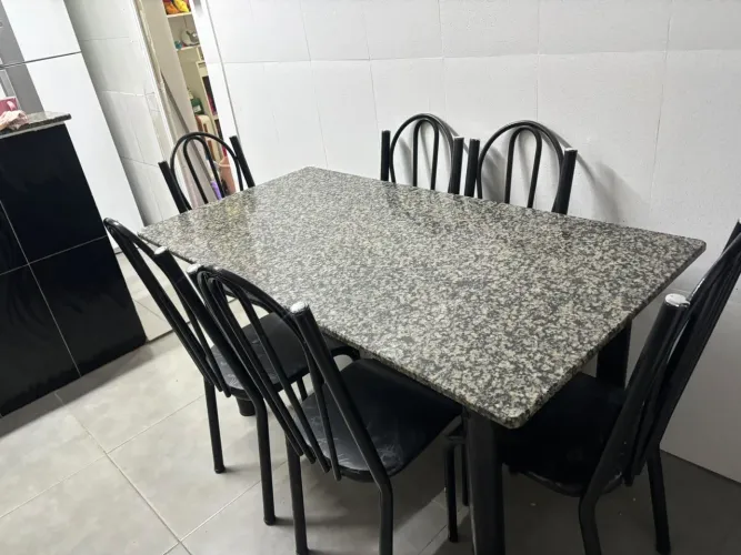 Mesa 6 cadeiras