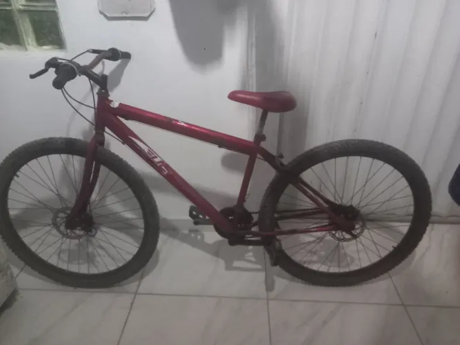 Duas bicicletas para vender.