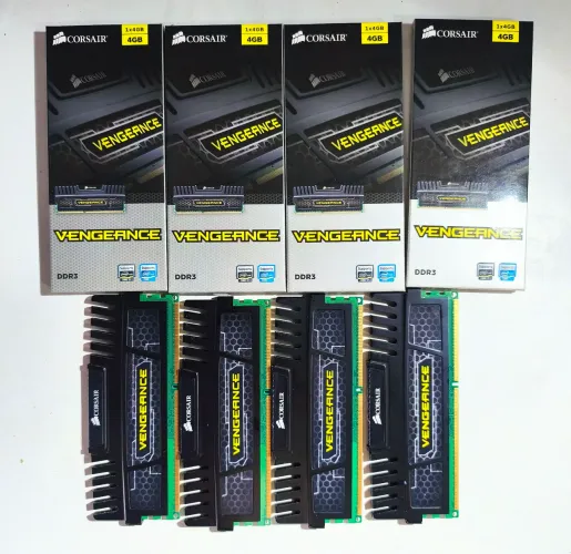Kit Memória Ram Vengeance, 4 X 4Gb = 16Gb DDR3, 1600Mh Corsair