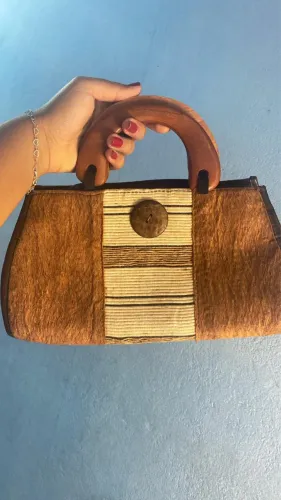 Bolsa de artesanato de couro