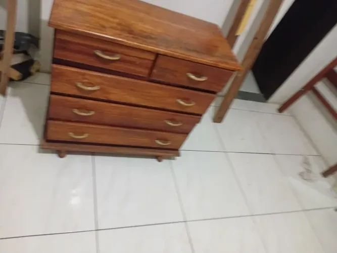 Cômoda é cama de solteiro