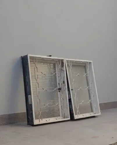 Janela banheiro, vendo separado tbm 150 cada