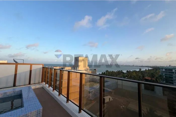 "Viva o Luxo: Cobertura Pé na Areia em PB" 704B