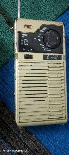 2 Rádio antigo portátil para consertar/ sem garantia 
