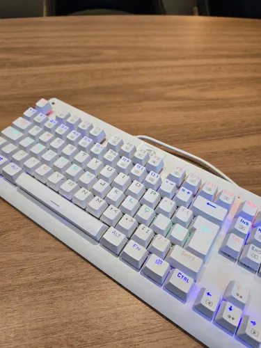 Teclado mecanico Redragon Dark Avenger.