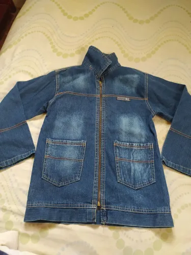 Blusas de crianças números 8 e 10
