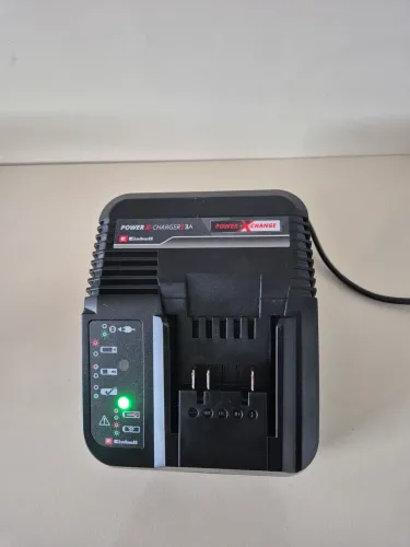 Carregador einhell 18v 3Ah, bivolt.
