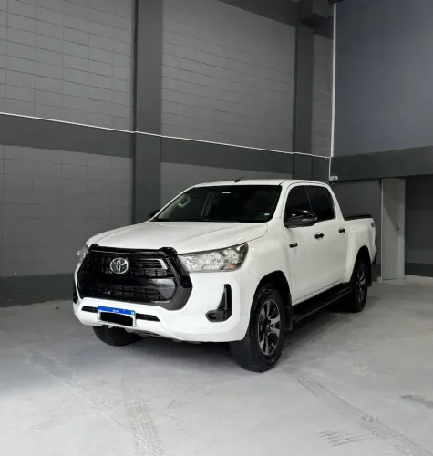 Toyota Hilux CD 4X4 2.8 Diesel Mec. 2021