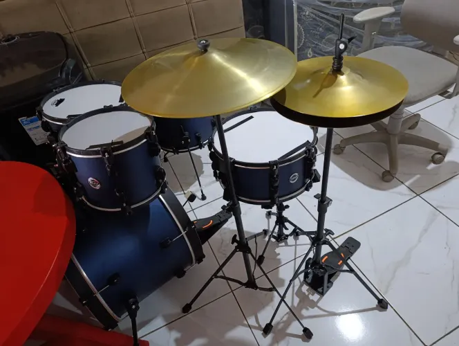 Bateria acústica MRV