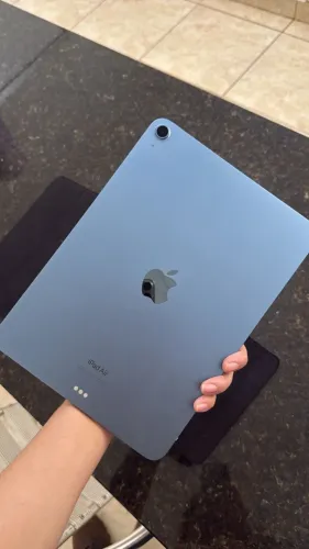 iPad Air M1 256GB Azul + Magic Keyboard Original + Apple Pencil 2 + Capa | Estado de Novo