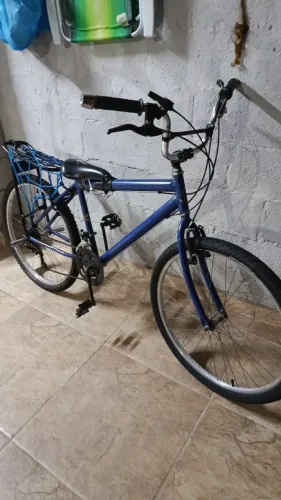 Bicicleta montadinha BH aro 26