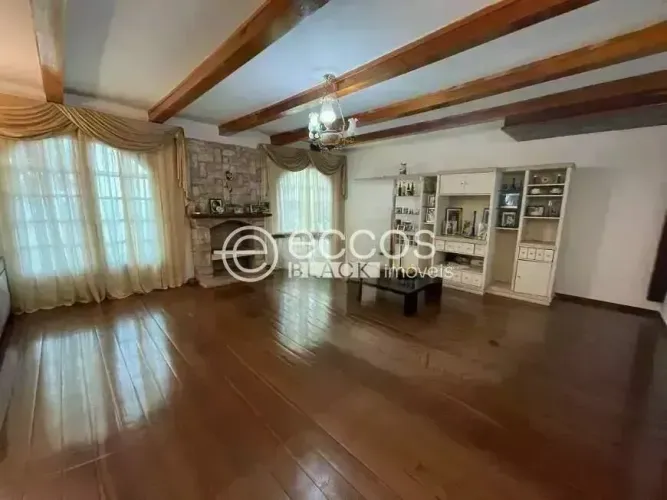 Casa à venda, 4 quartos, 4 suítes, 7 vagas, Belvedere - Belo Horizonte/MG