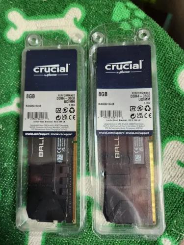 Memória RAM Crucial Ballistix DDR4 3600MHz 16GB (2x8GB) - Usada