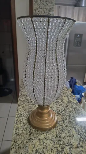 Vendo vaso de mesa, sou de Taubaté e não entrego.