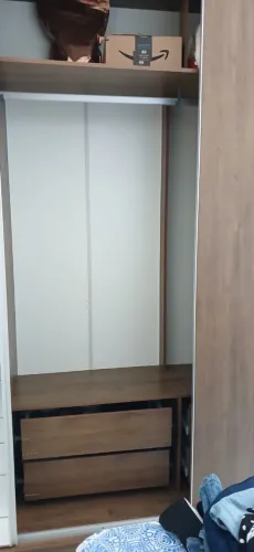 Guarda-roupa 3 portas de correr com espelho