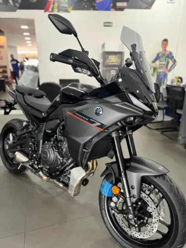 Nova Tracer 700 2027 0km 689cc