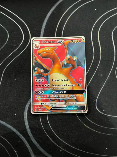 carta pokemon charizard gx SM60