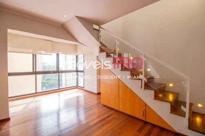 Cobertura Duplex com 241m² no Vila Nova Conceição - São Paulo.