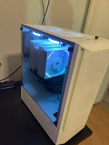 PC Gamer Ryzen 7 5700X + RTX 4060 MSI 8GB + 32GB RAM
