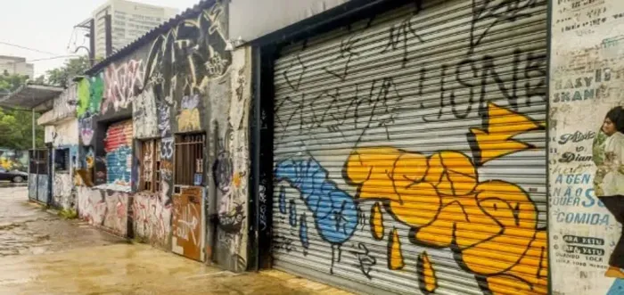 Casa comercial na Rua Girassol, 116  300 m²