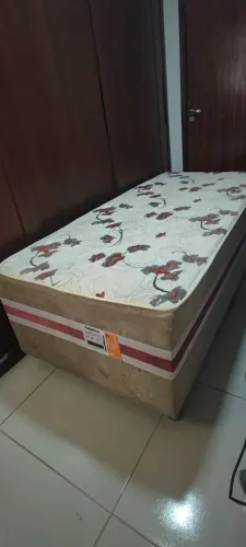 Cama Box Semi Nova