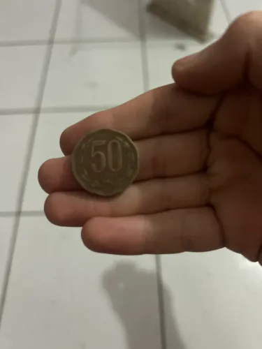 Vendo uma mueda antiga