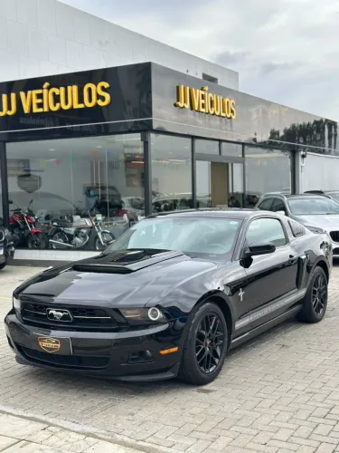 Ford Mustang 3.8 V6 2012
