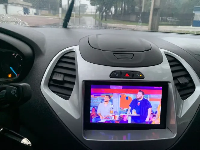 Multimídia com moldura para ford ka 