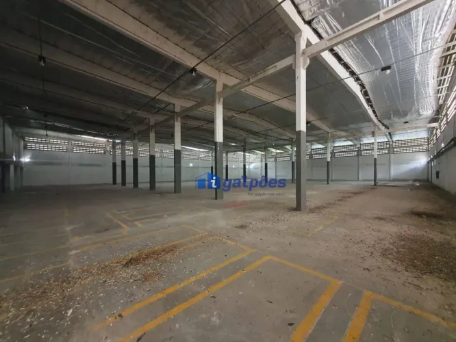 Galpão com 3.200 m² mais área livre dentro do PARQTEL em Recife - PE