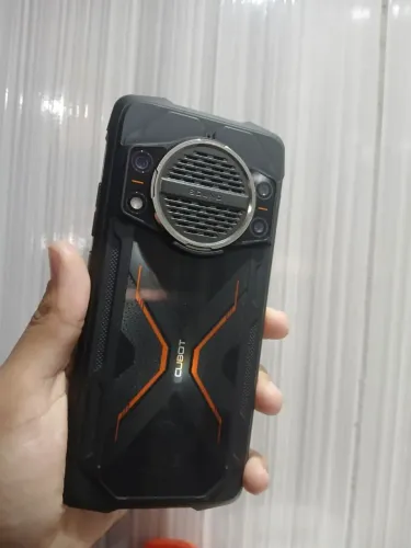 Celular Indestrutível
