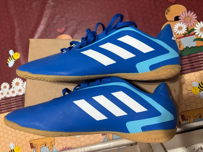Chuteira Adidas futsal artilheira 42