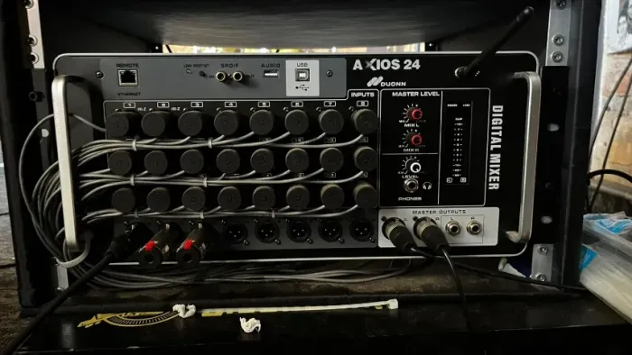Mesa de som digital Duon Axios 24 Canais com Hack e medusa