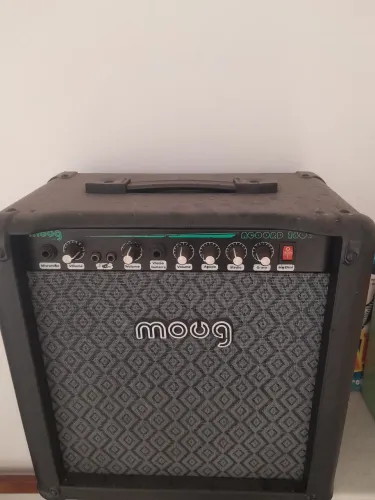 Amplificador de violão e guitarra