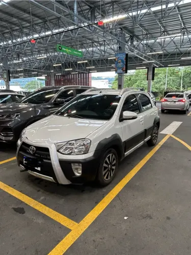 Toyota Etios Cross 1.5 Flex 16V 5P Mec. 2016