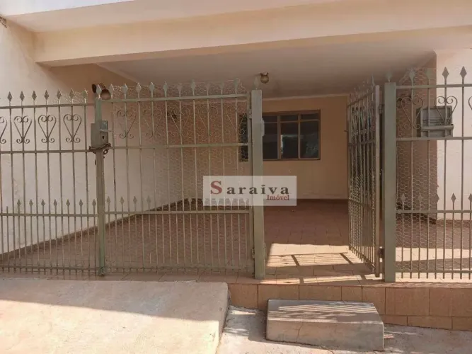Casa com 2 dormitórios à venda, 141 m² por R$ 280.000,00 - Centro - Itapuí/SP