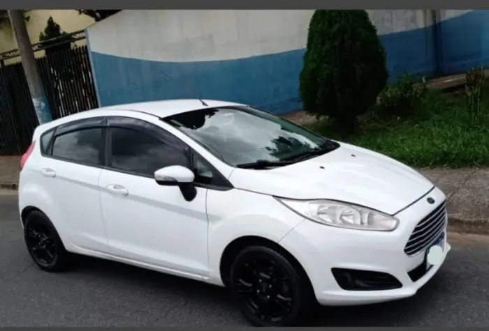 Ford Fiesta 1.5 16V Flex Mec. 5P 2015