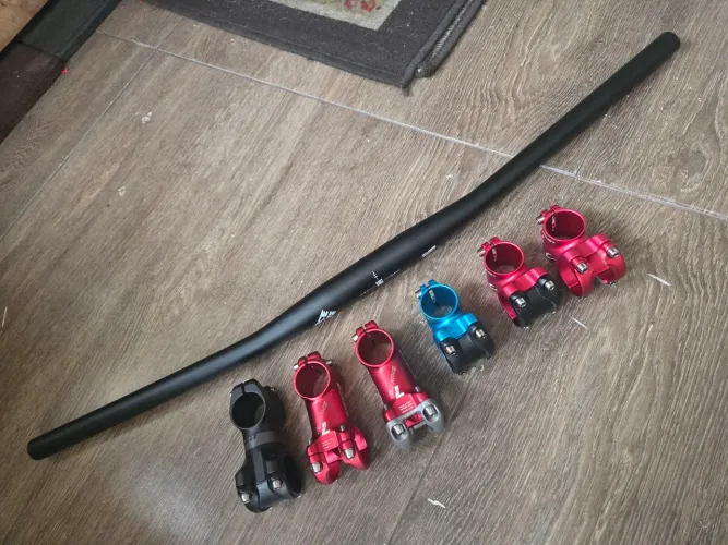 Guidão race face com mesa (escolher<br>1 modelo de mesa)
