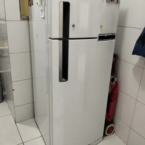 Geladeira Brastemp 375L