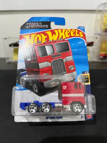 Hot Wheels temático Transformers
