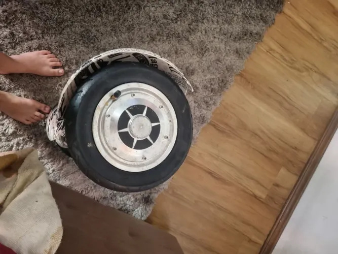 Hoverboard com bluetooth carregador e com 1 boa conservação troco no Xbox 360