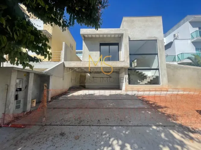 Casa para venda c/ 3 suítes, garagem coberta, quintal com piscina, Jardim Caiapia, Cotia