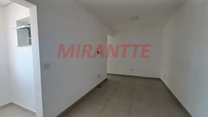 Cond. fechado de 47m² com 2 quartos em Vila Gustavo