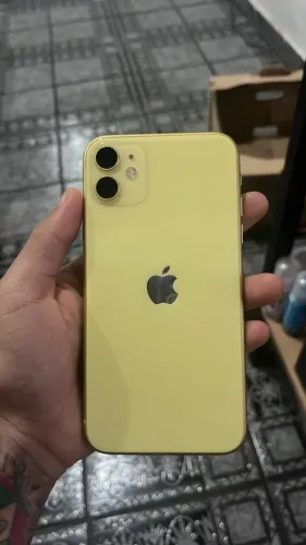 iphone 11 amarelo semi novo