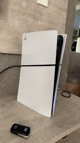 PS5 Slim 1 TB
