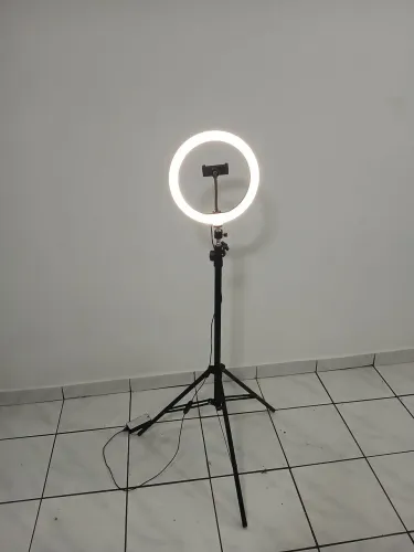 Vendo tripe de video e luz