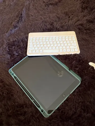 IPAD 9°GERAÇÃO 64GB COM CANETA E TECLADO