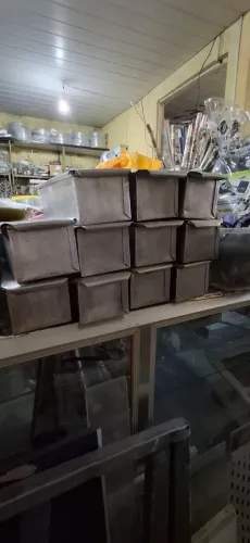 Lata de pão de forma