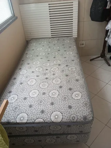 Camas box solteiro já com as cabeceiras 