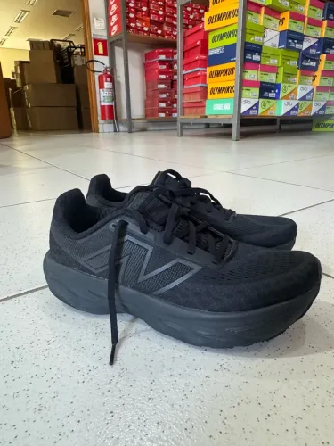 Tênis New Balance 1080