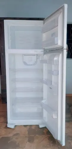 Geladeira duplex Eletrolux DC47 220vts
